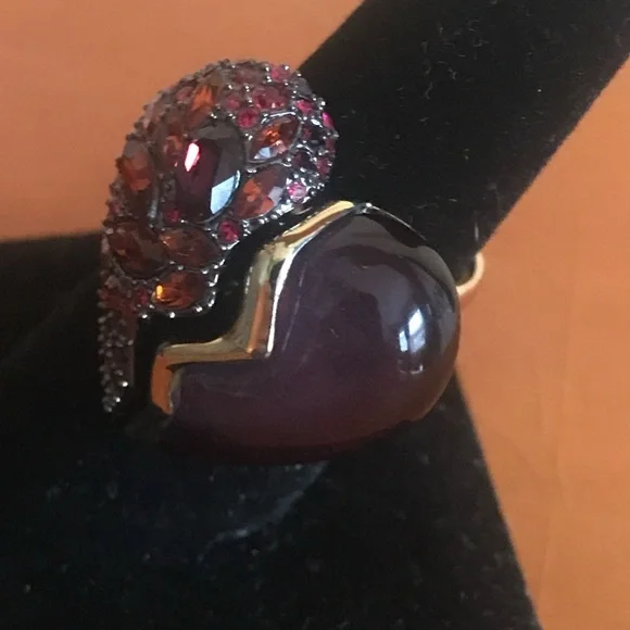 Alexis Bittar heart ring w/burgundy shade lucite crystals in